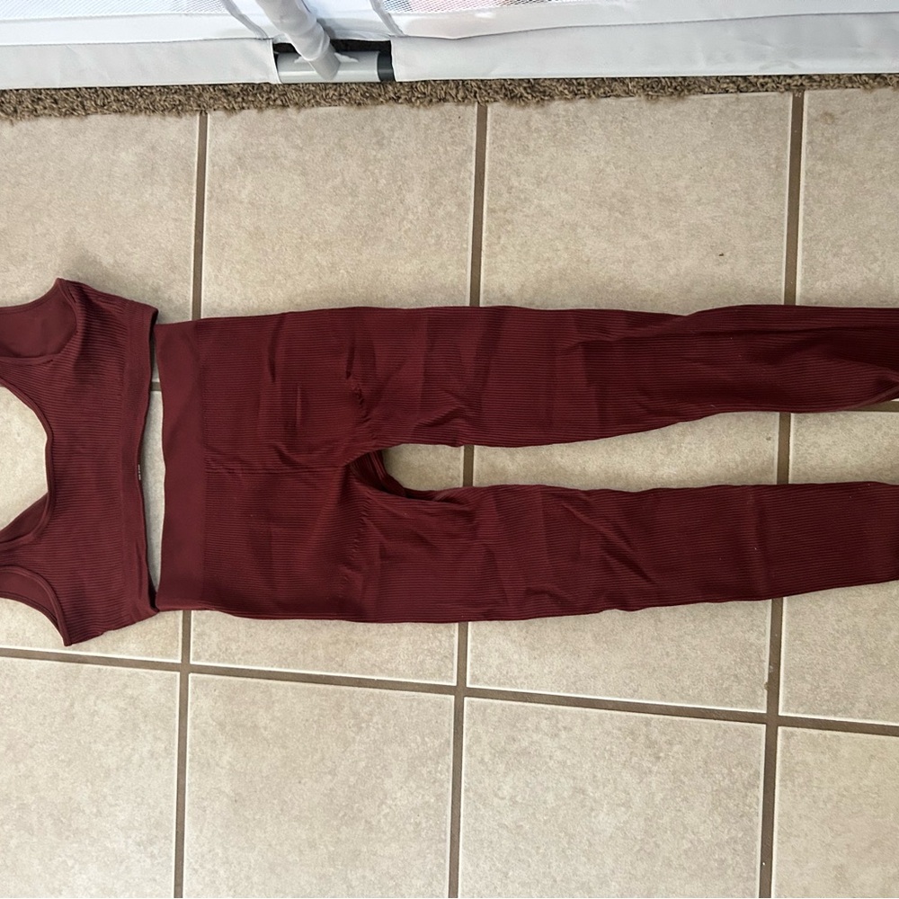 Maroon Amazon Workout Set Ribbed Super Comfy - image 2